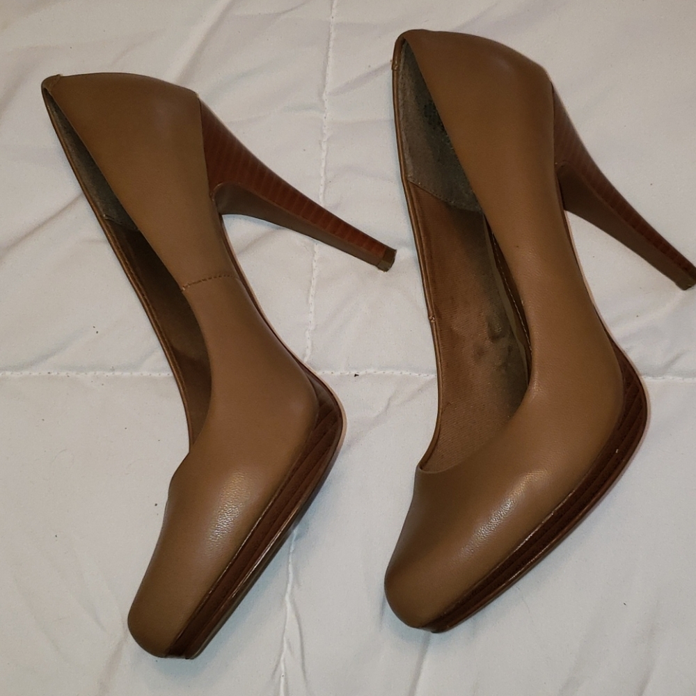 Tan heals - Picture 2 of 3